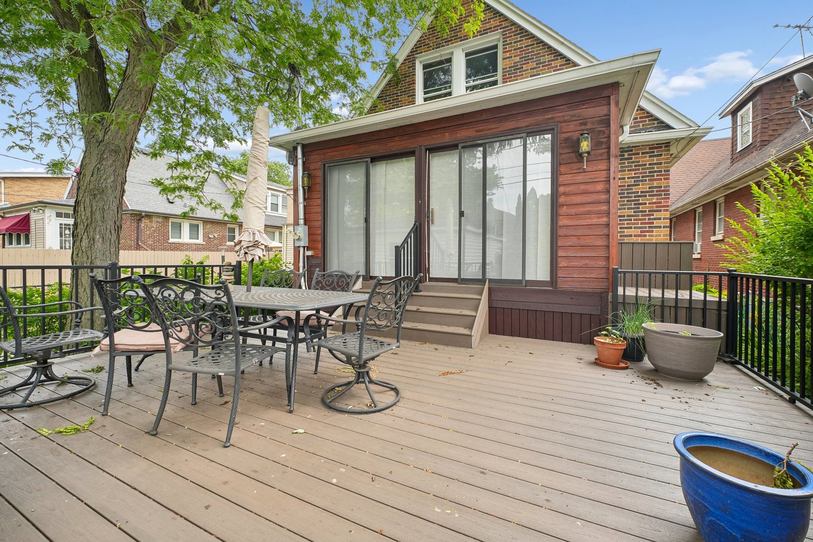 6638 N Trumbull Avenue Property Photo 4