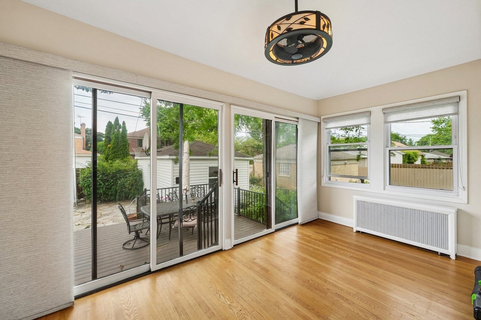 6638 N Trumbull Avenue Property Photo 9