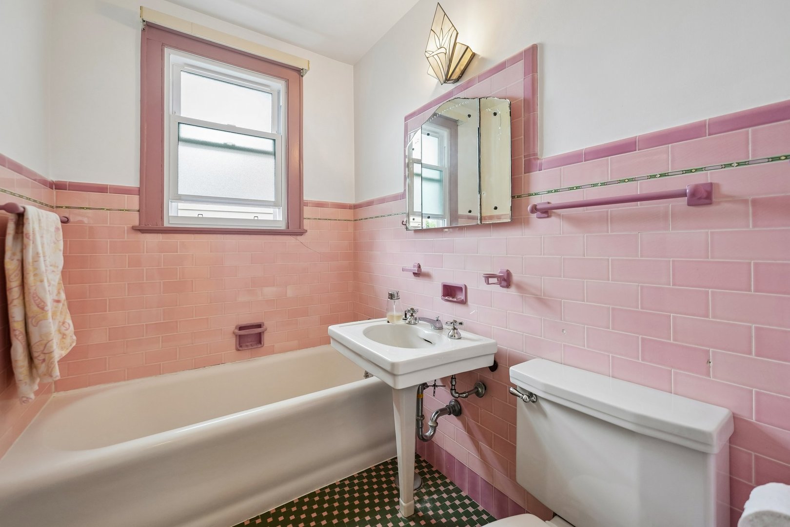 6638 N Trumbull Avenue Property Photo 12