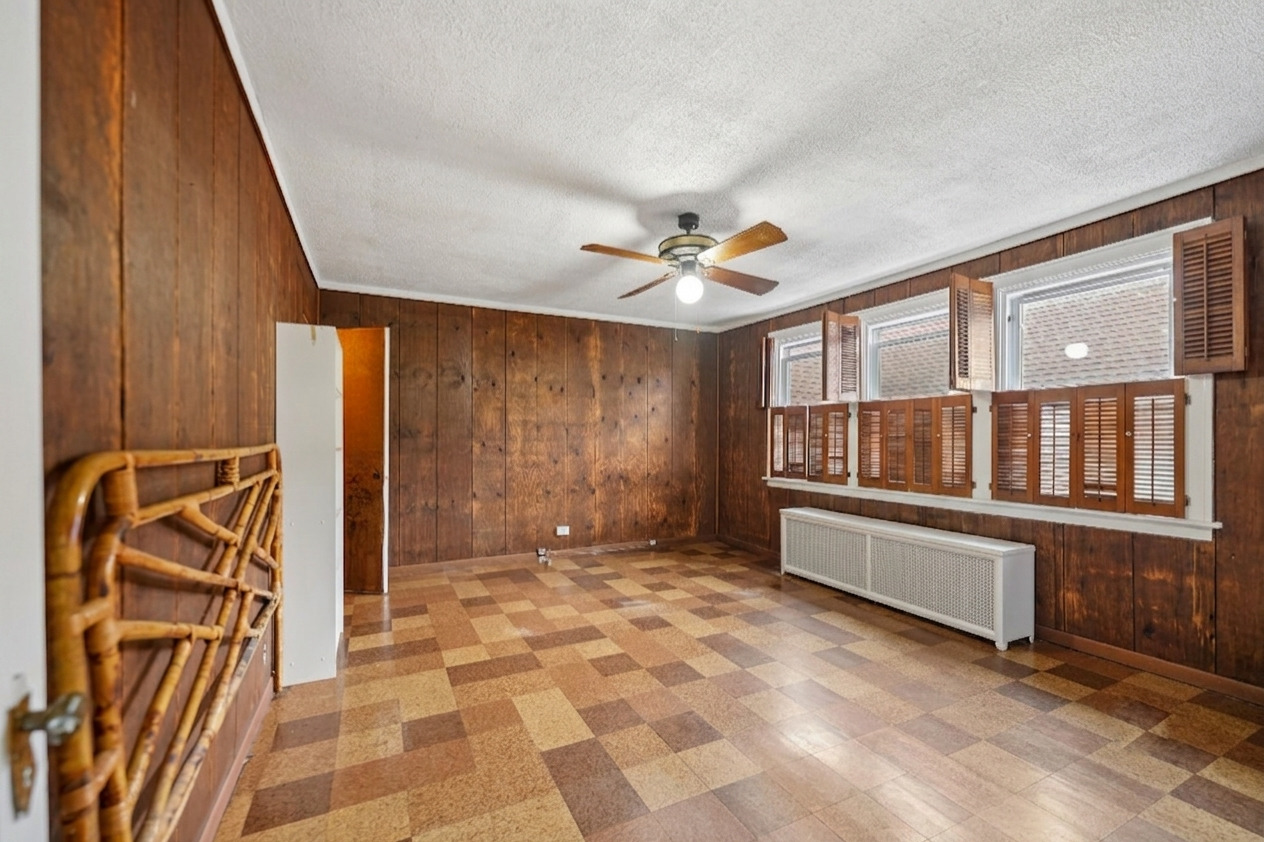 6638 N Trumbull Avenue Property Photo 15