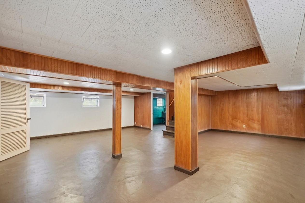 6638 N Trumbull Avenue Property Photo 18
