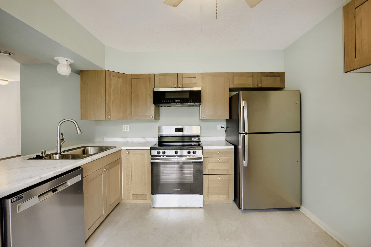 901 Vose Drive Property Photo 16