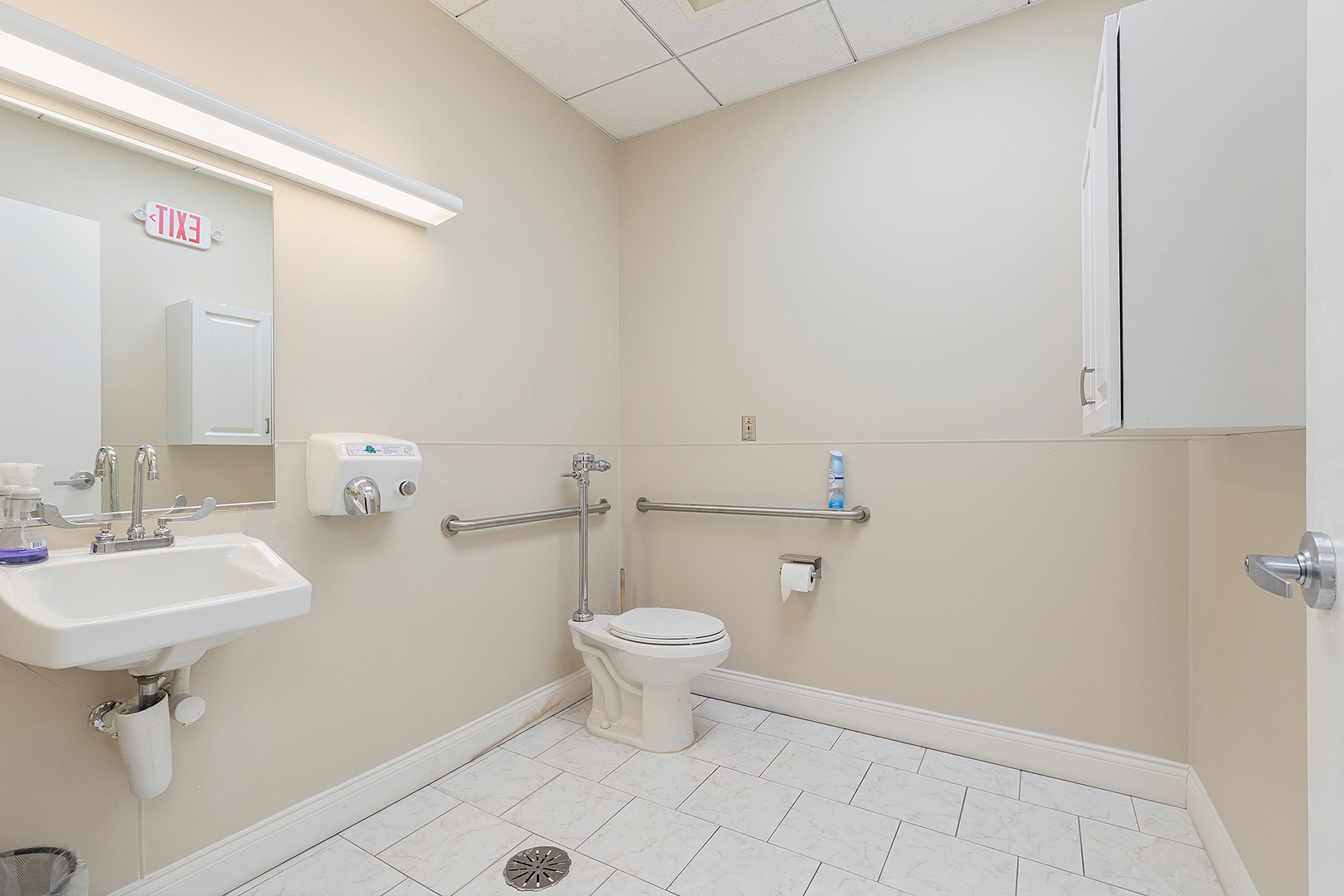 6705 Kingery Highway Property Photo 30