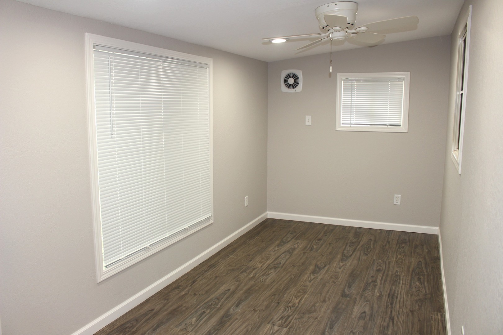804 N Jackson Street Property Photo 20