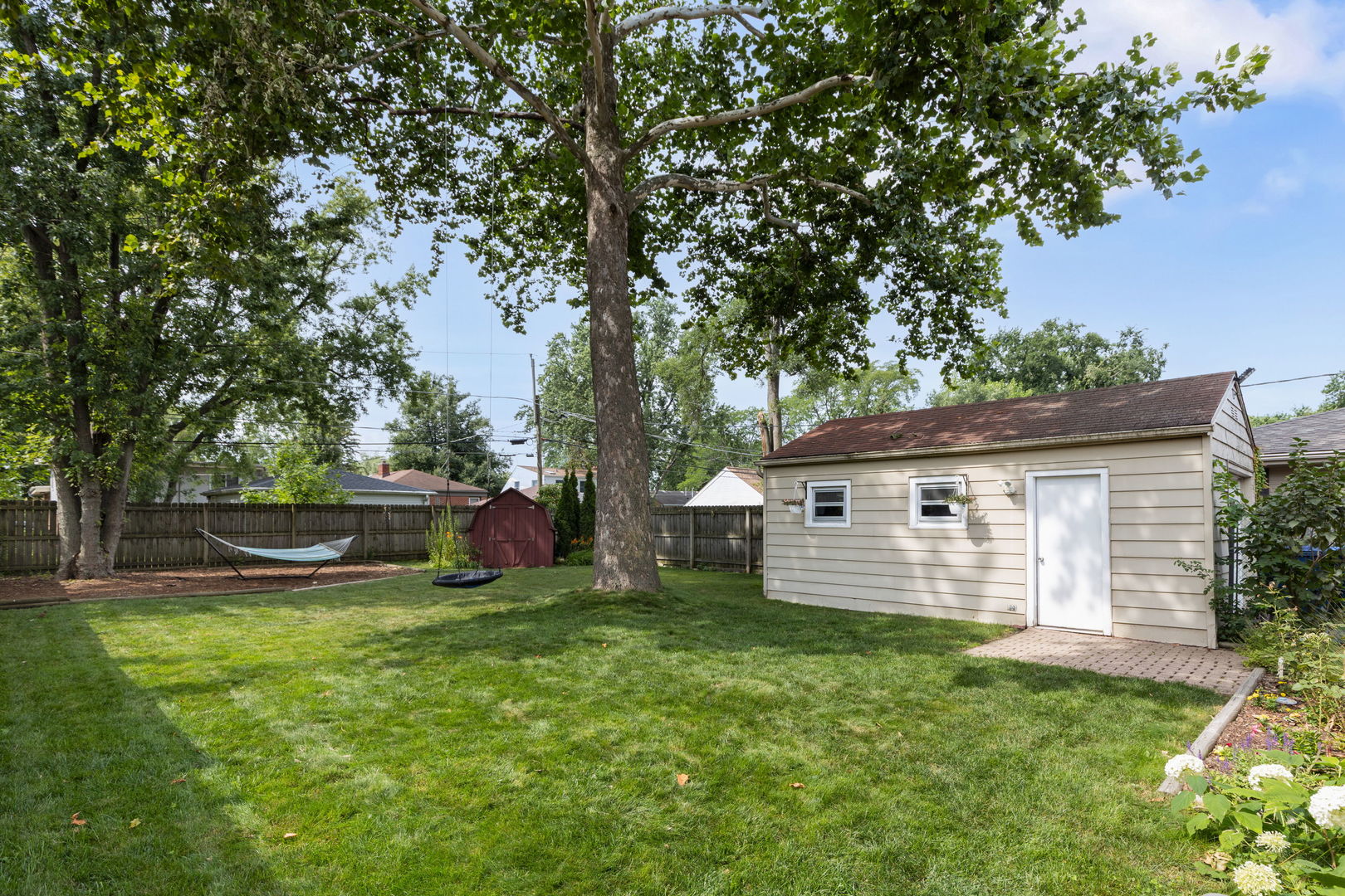 515 Longfellow Avenue Property Photo 26