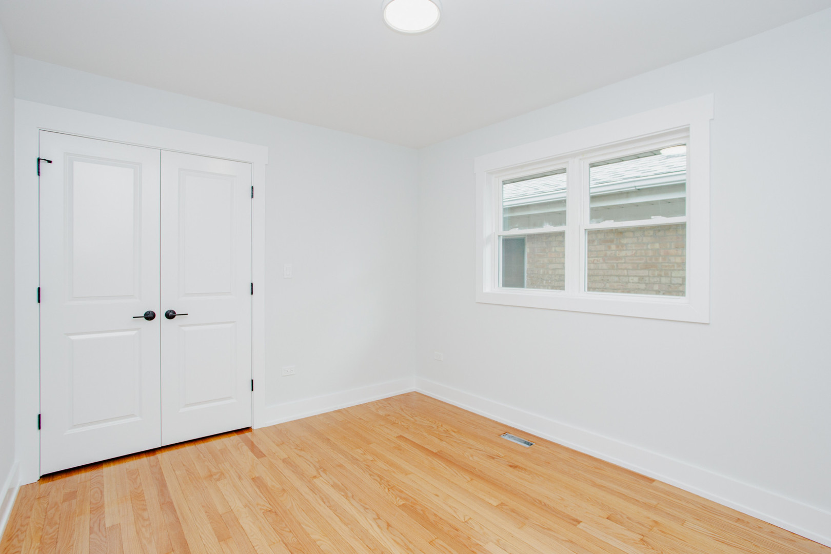 5509 N Central Avenue Property Photo 9