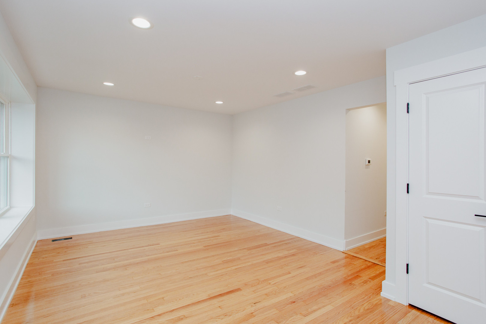 5509 N Central Avenue Property Photo 12