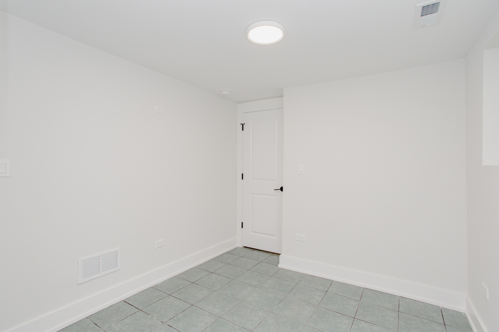 5509 N Central Avenue Property Photo 18