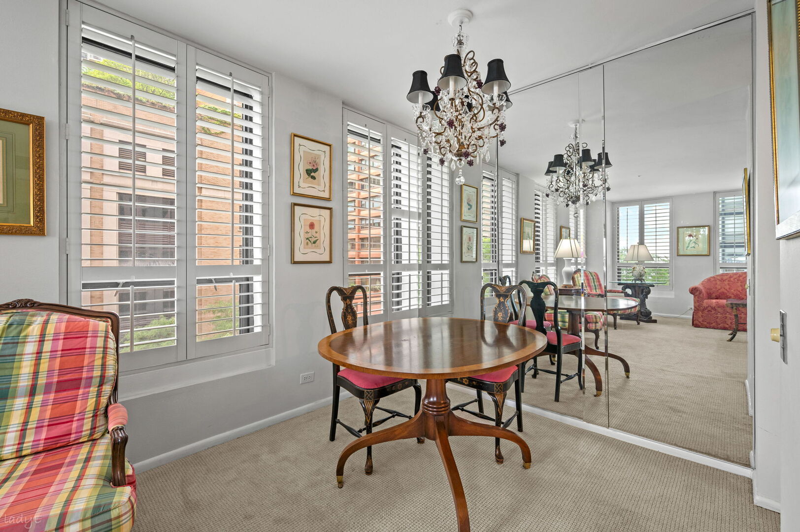 260 E Chestnut Street 512 Property Photo 6