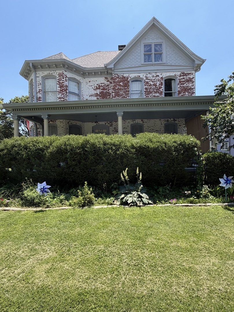 451 W Macon Street Property Photo 3