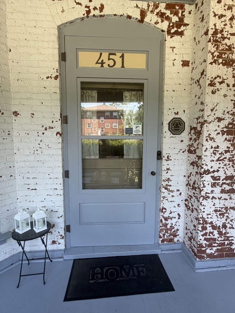 451 W Macon Street Property Photo 6