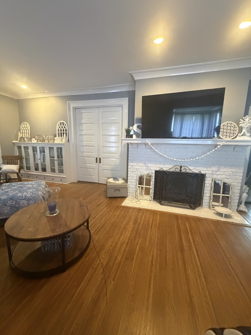 451 W Macon Street Property Photo 11