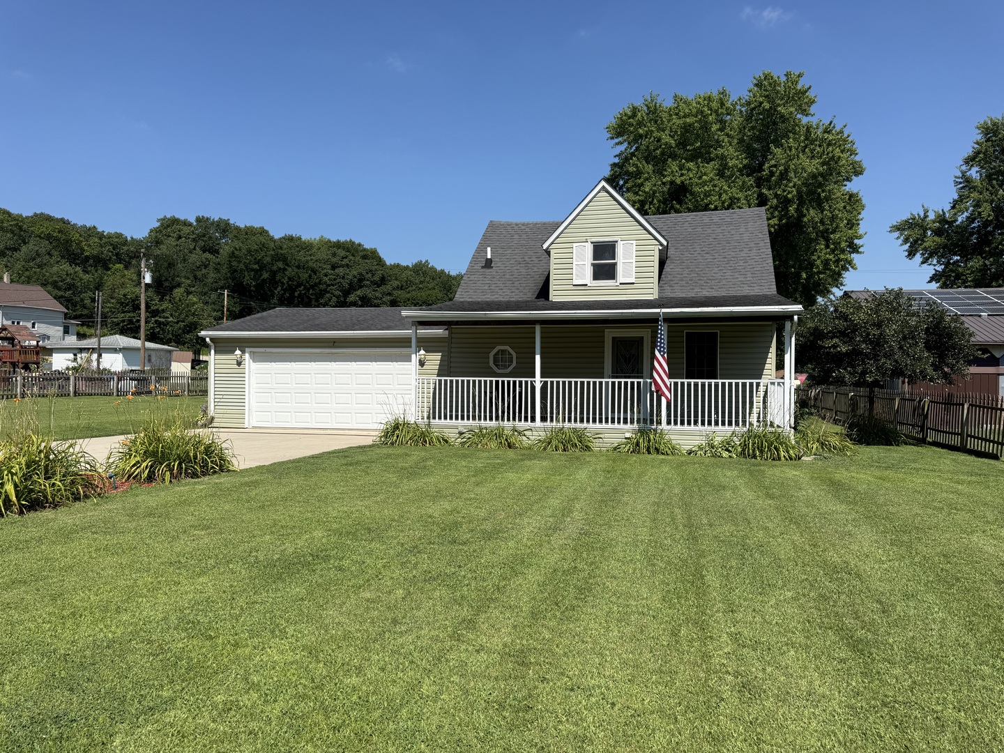 411 Broadway Street Property Photo 1