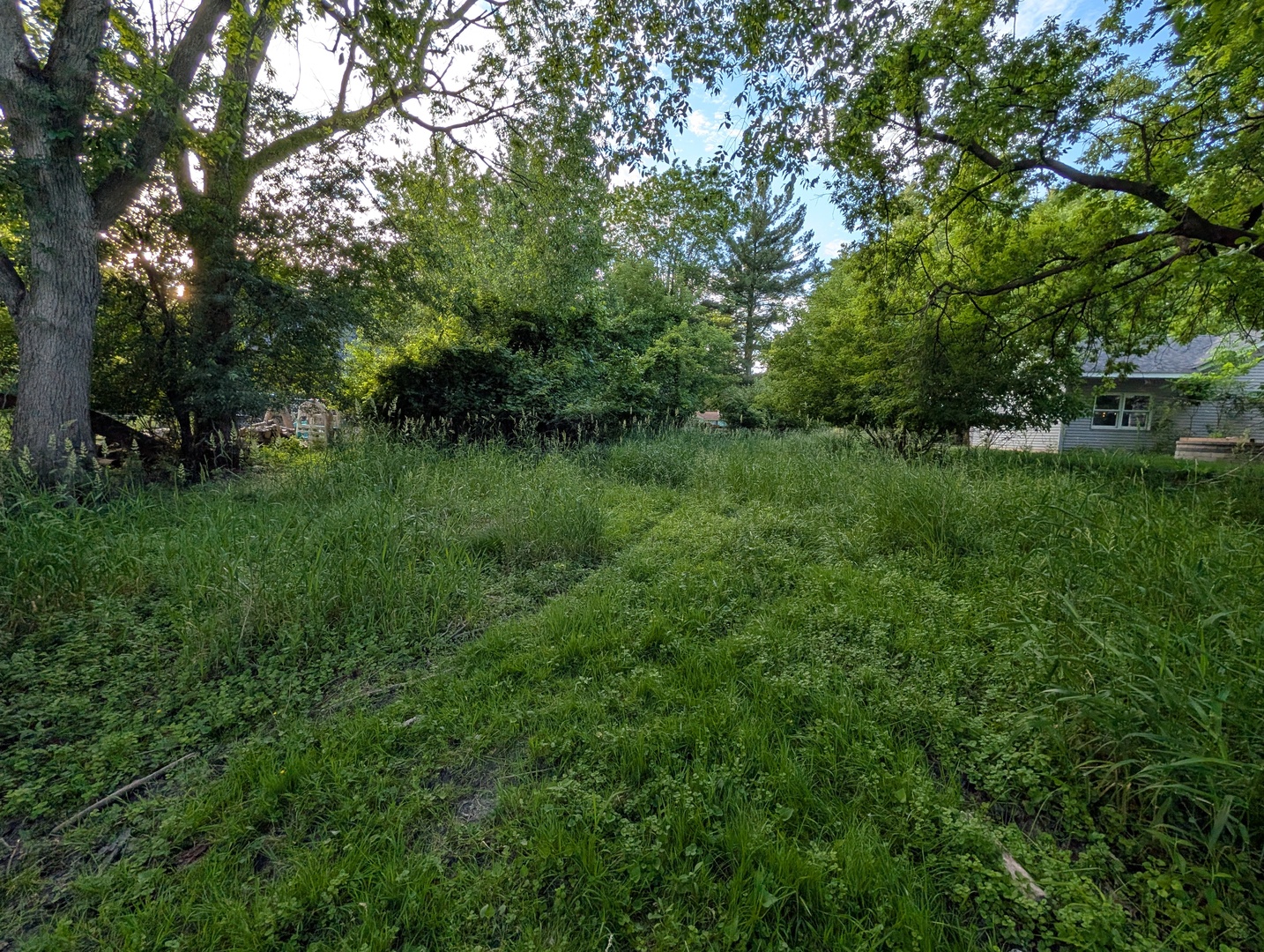 521 S Circle Avenue Property Photo 2