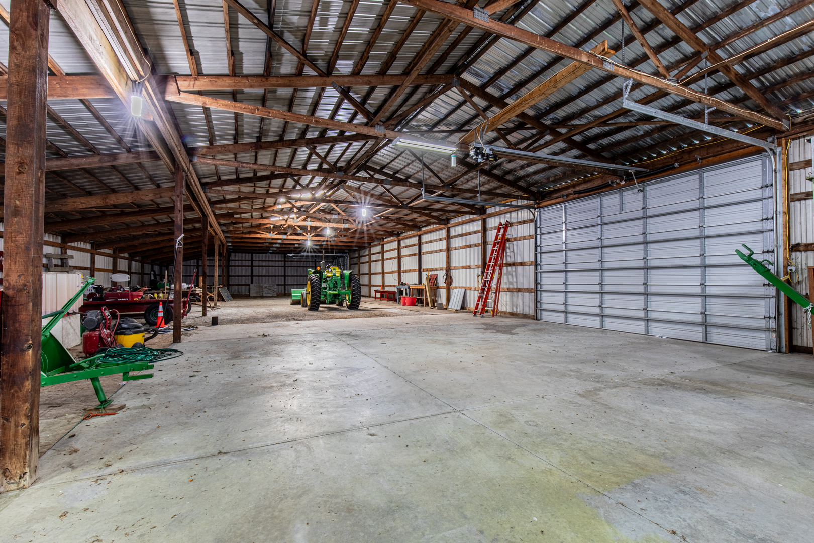 752 E Ill St 34 Highway Property Photo 18