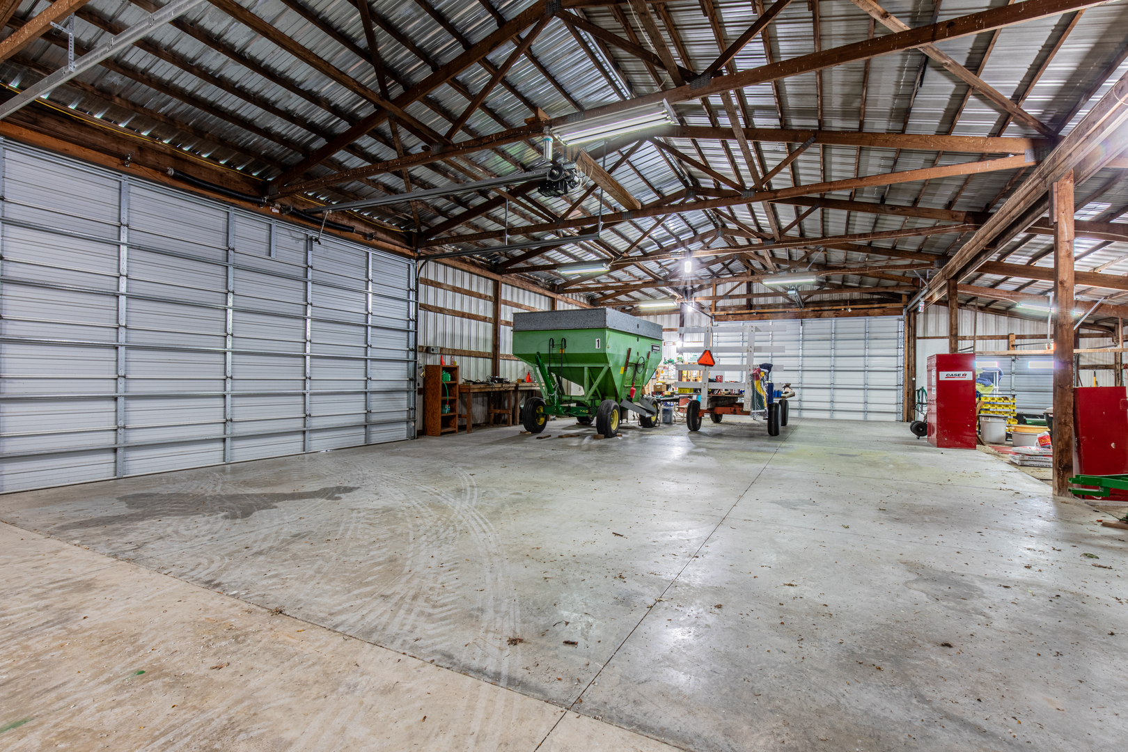 752 E Ill St 34 Highway Property Photo 19