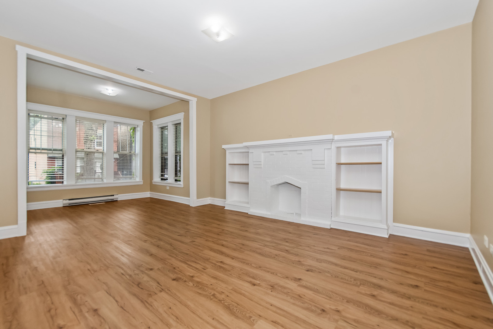 1509 E 69th Place Property Photo 3