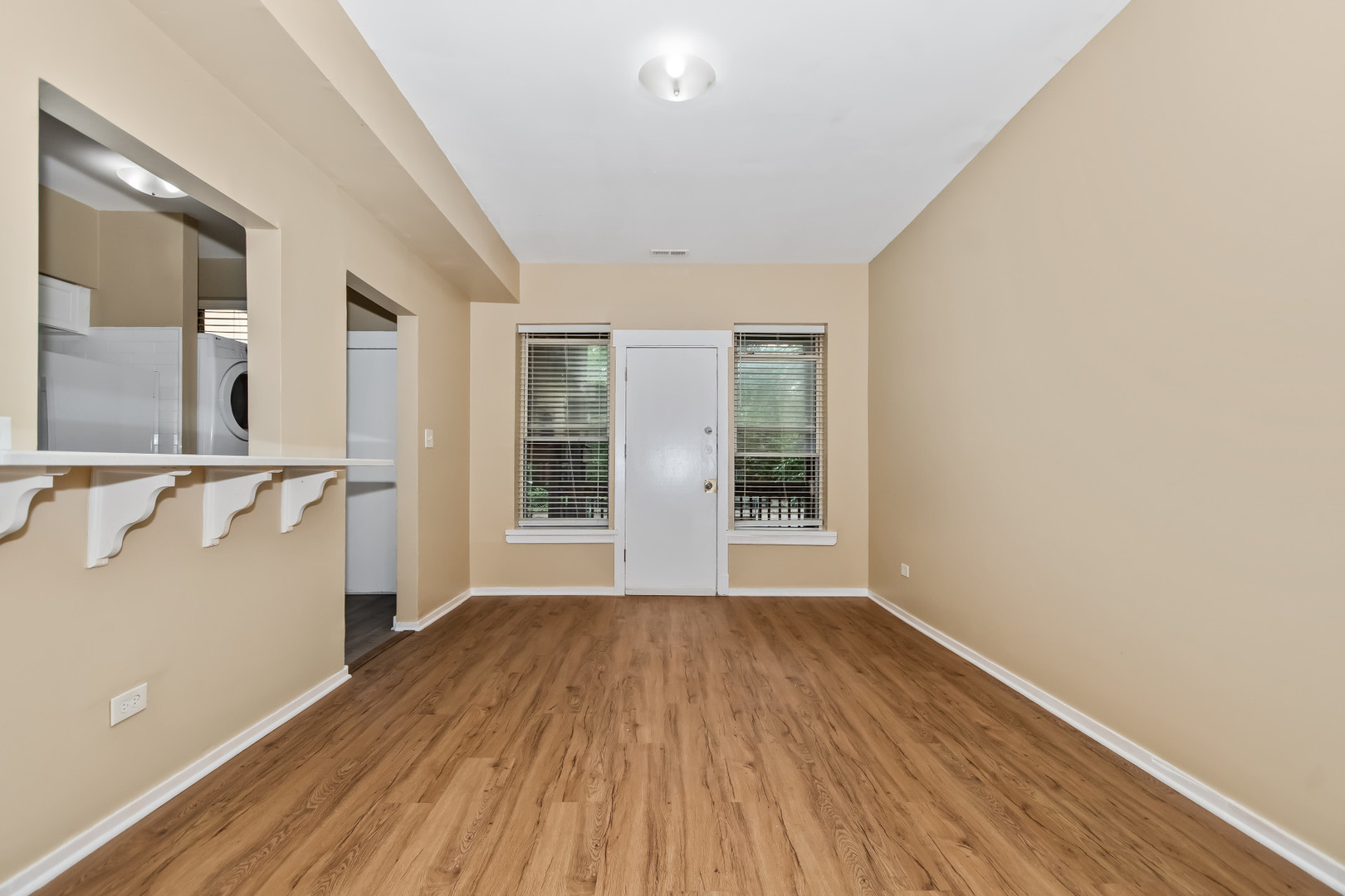 1509 E 69th Place Property Photo 6
