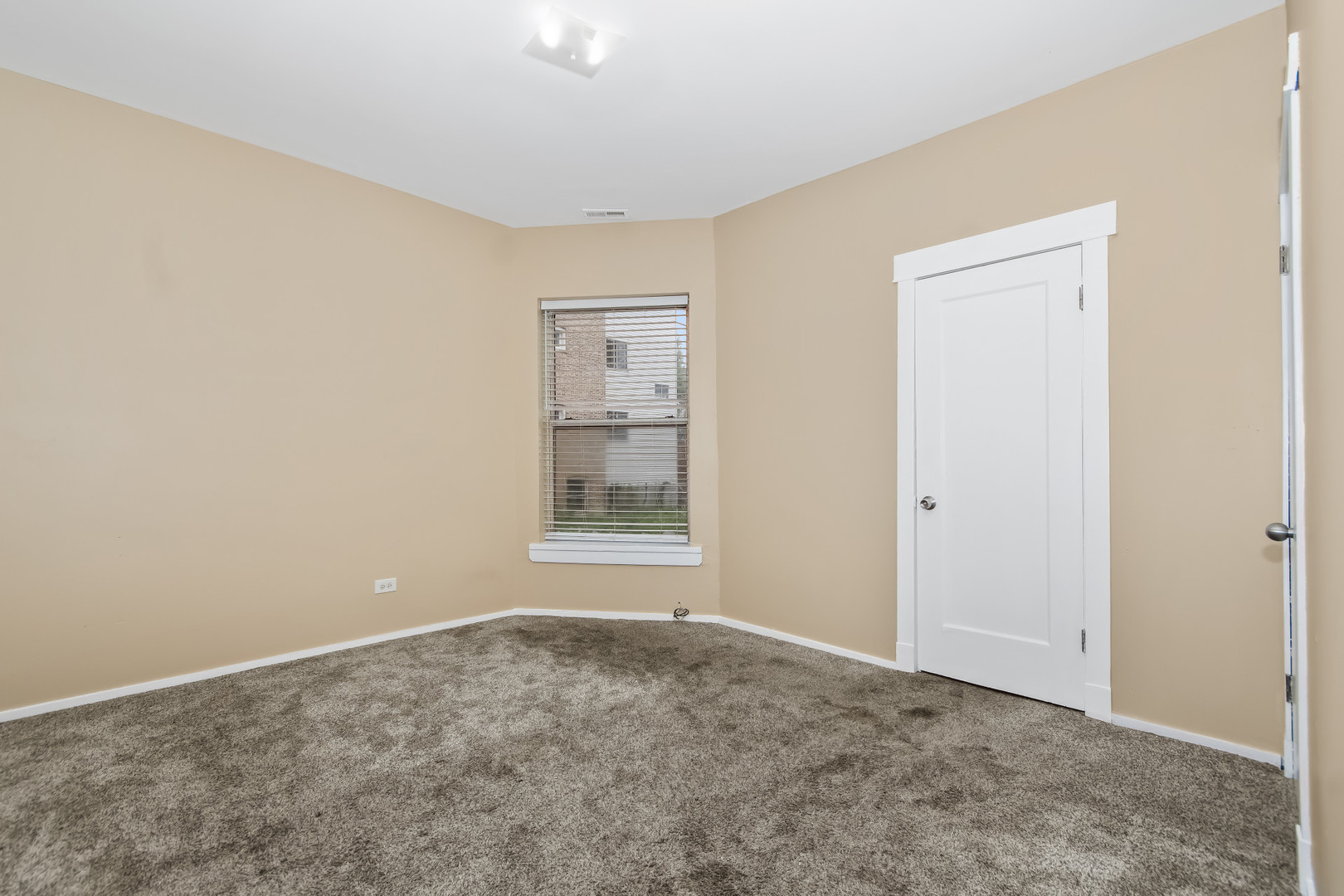 1509 E 69th Place Property Photo 10
