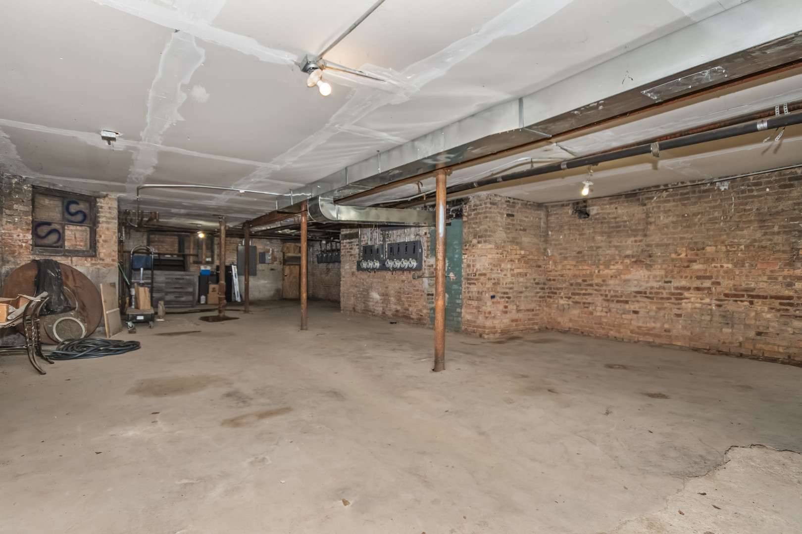 1509 E 69th Place Property Photo 14