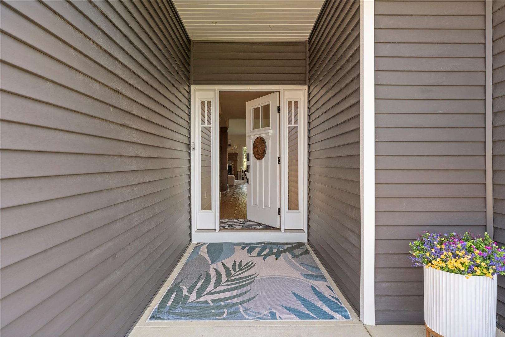 1114 Ashford Court Property Photo 4