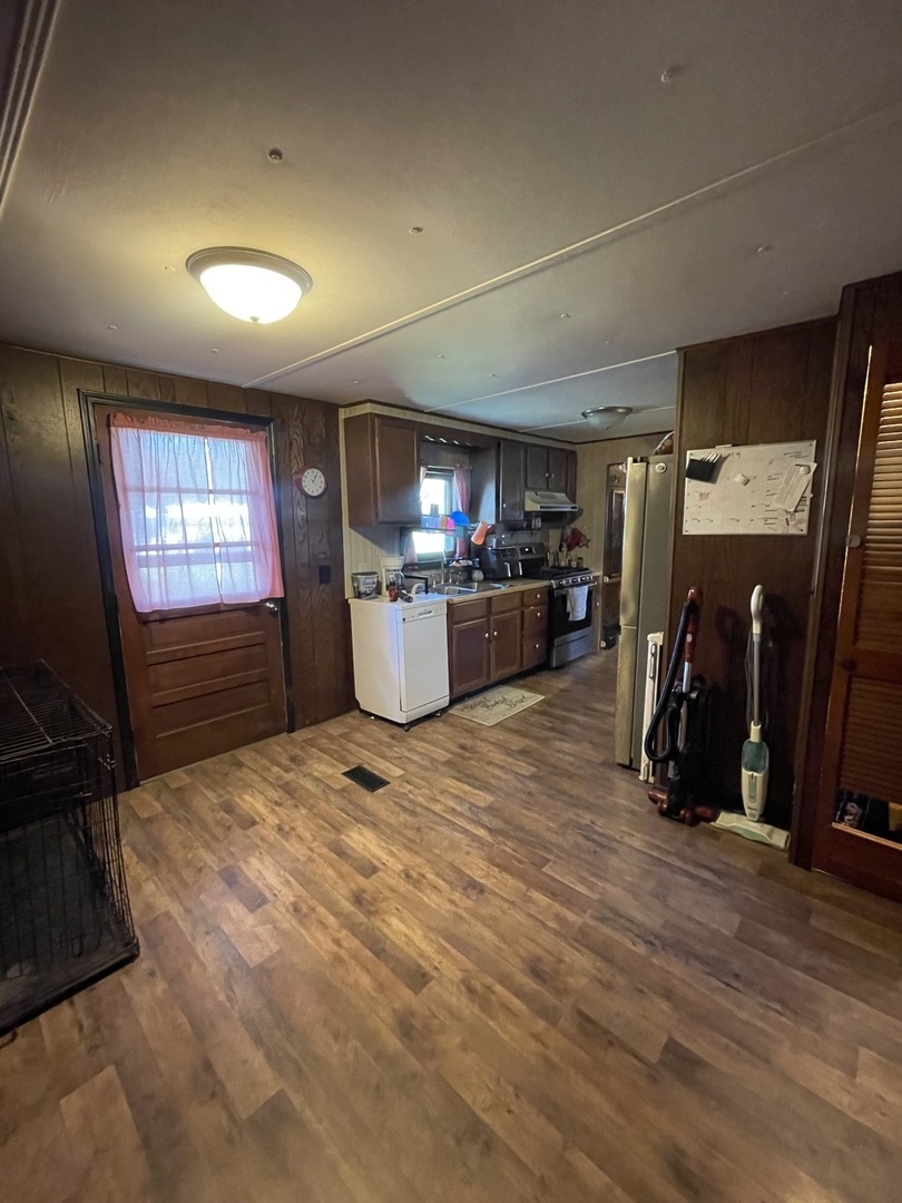 215 Jefferson Street Property Photo 17