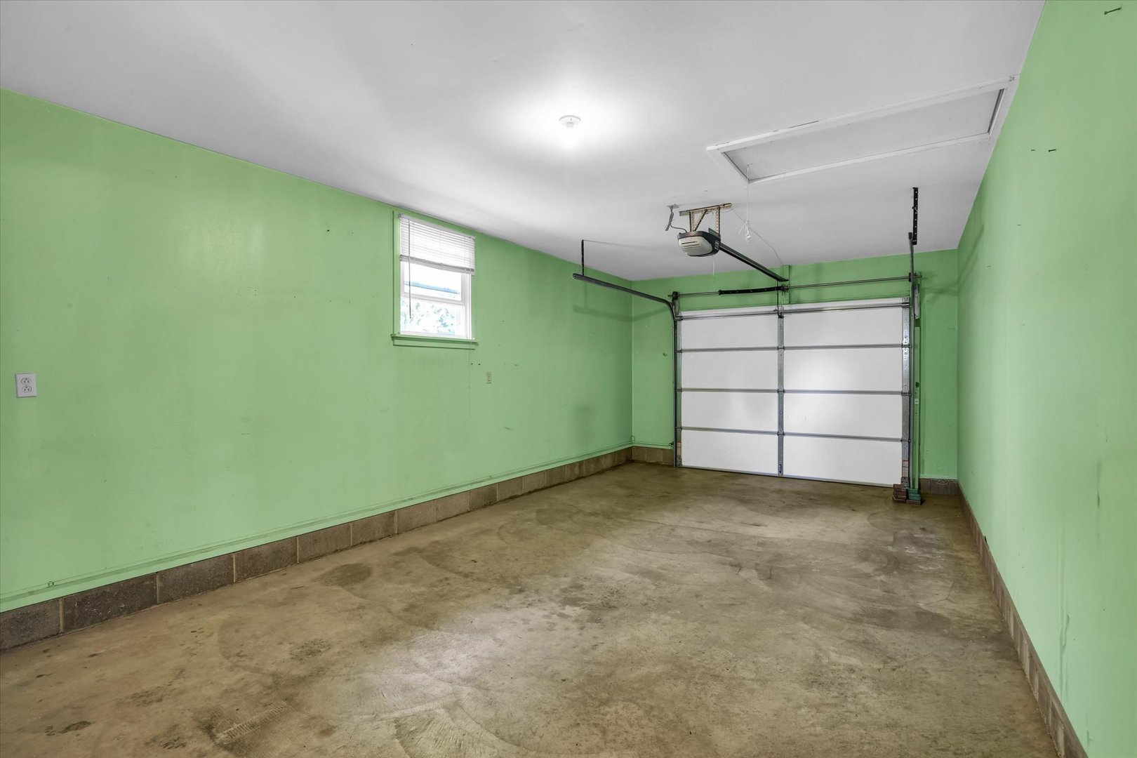 207 E Ensey Street Property Photo 27