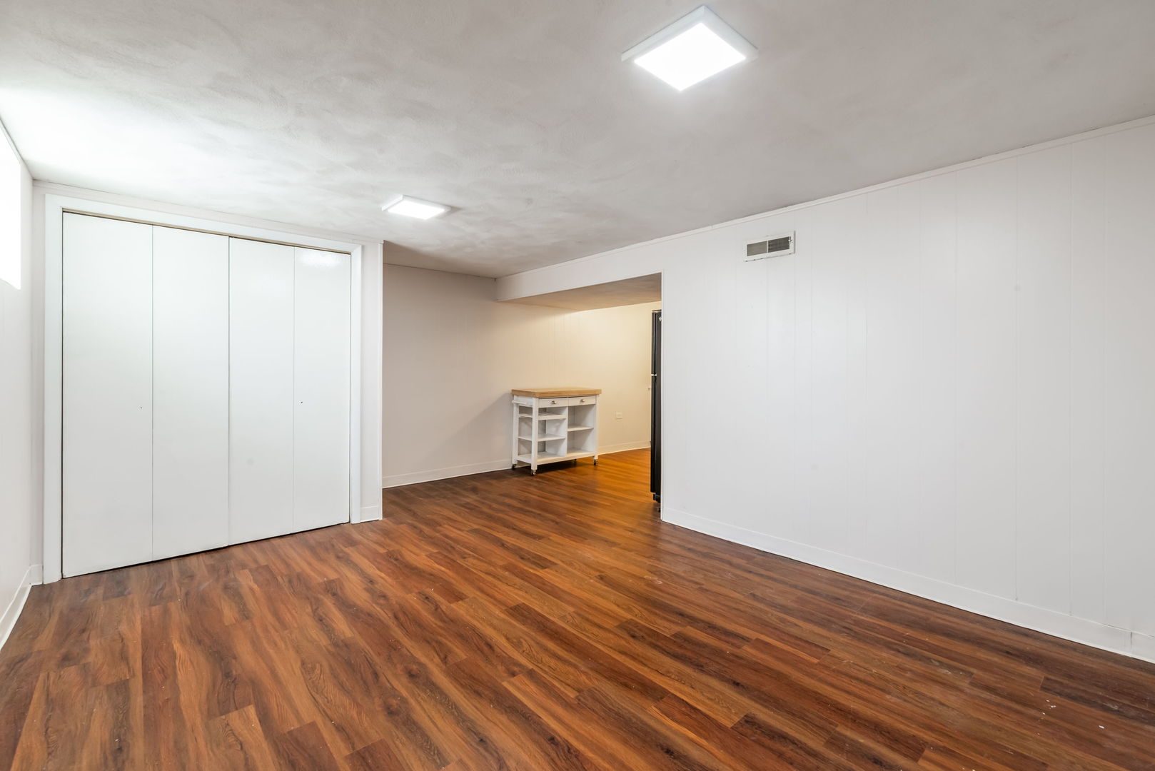537 N Walnut Street Property Photo 18