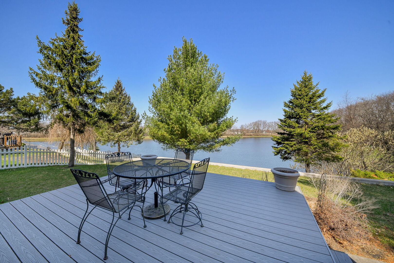 445 Kelly Avenue Property Photo 3