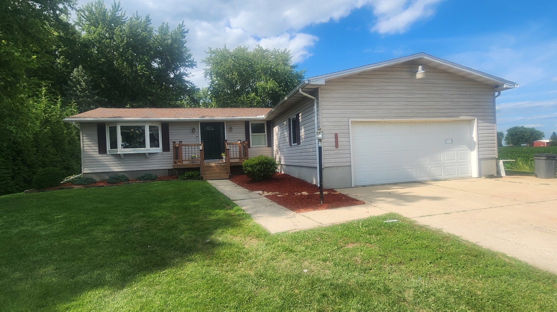 3929 E 769th Road