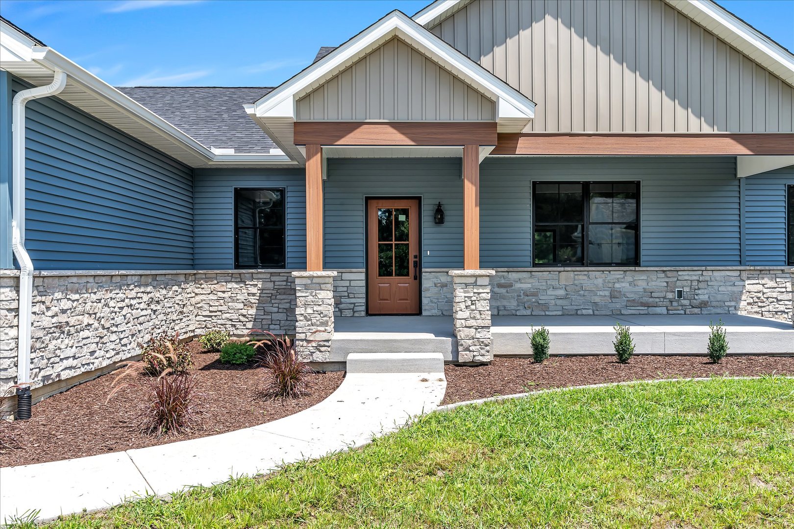 3813 Savanna Circle Property Photo 6