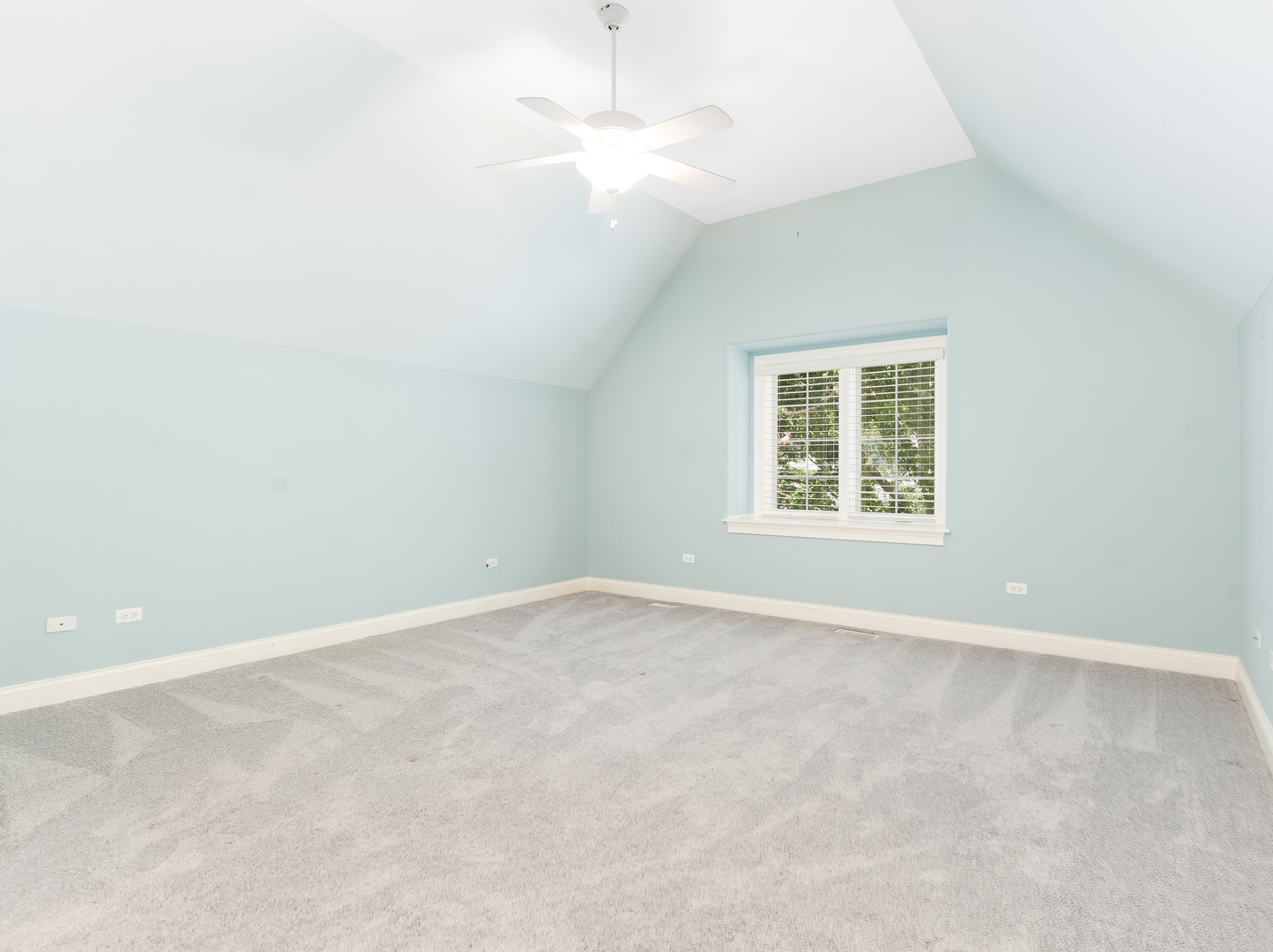 434 W Benton Avenue Property Photo 28