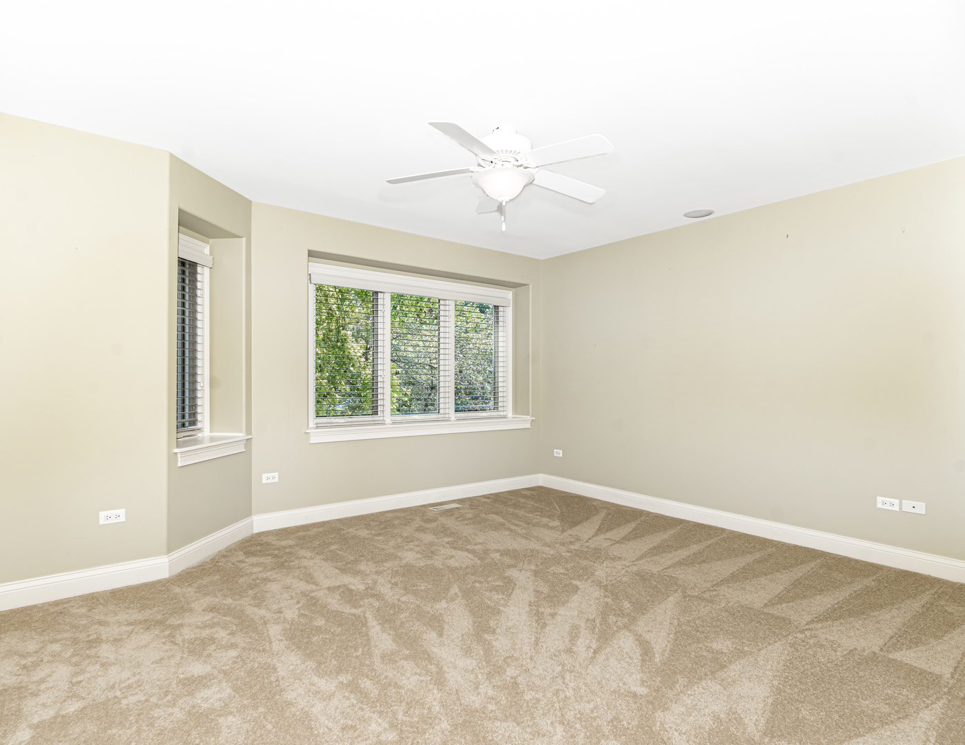 434 W Benton Avenue Property Photo 30
