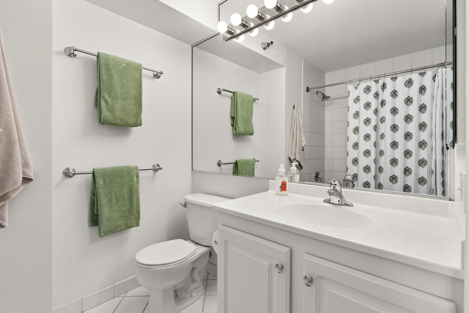 345 N La Salle Drive 3401 Property Photo 13