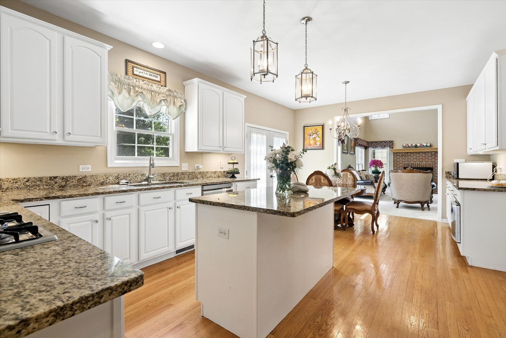 8709 Shade Tree Circle Property Photo 10