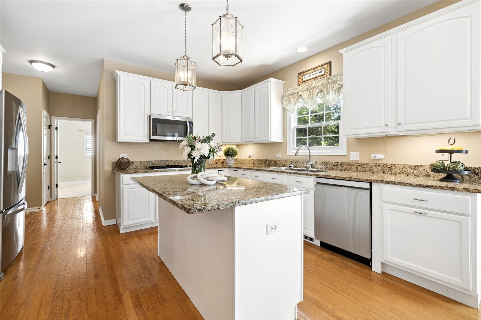 8709 Shade Tree Circle Property Photo 11