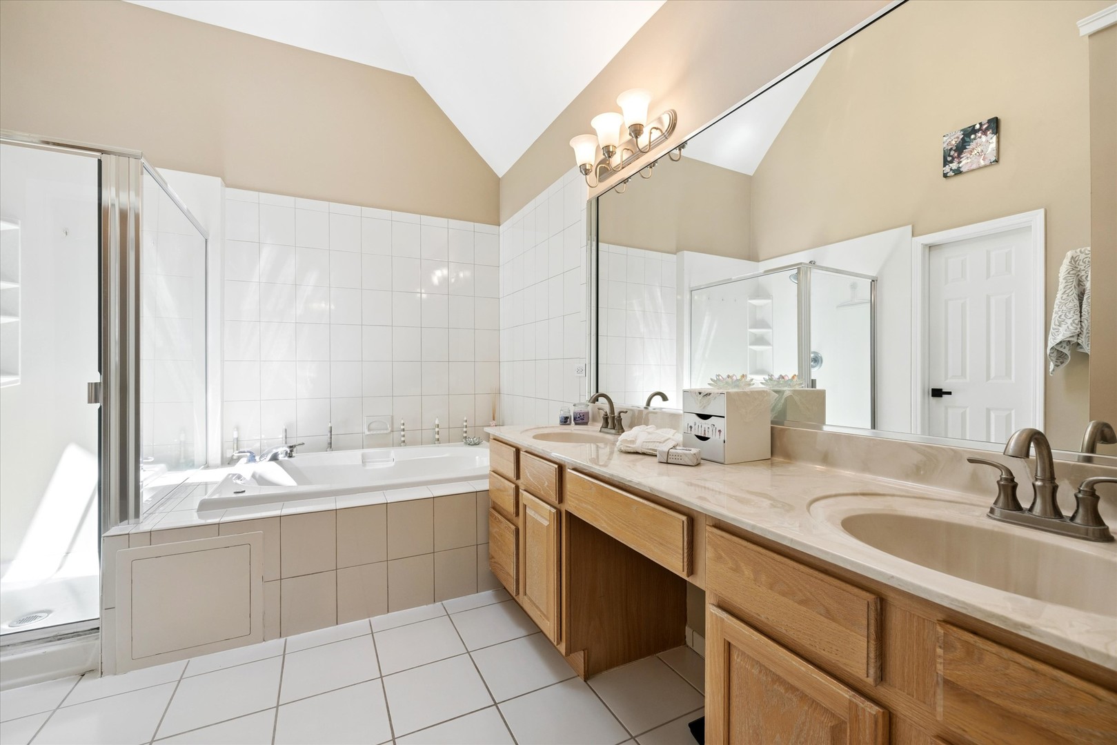8709 Shade Tree Circle Property Photo 22