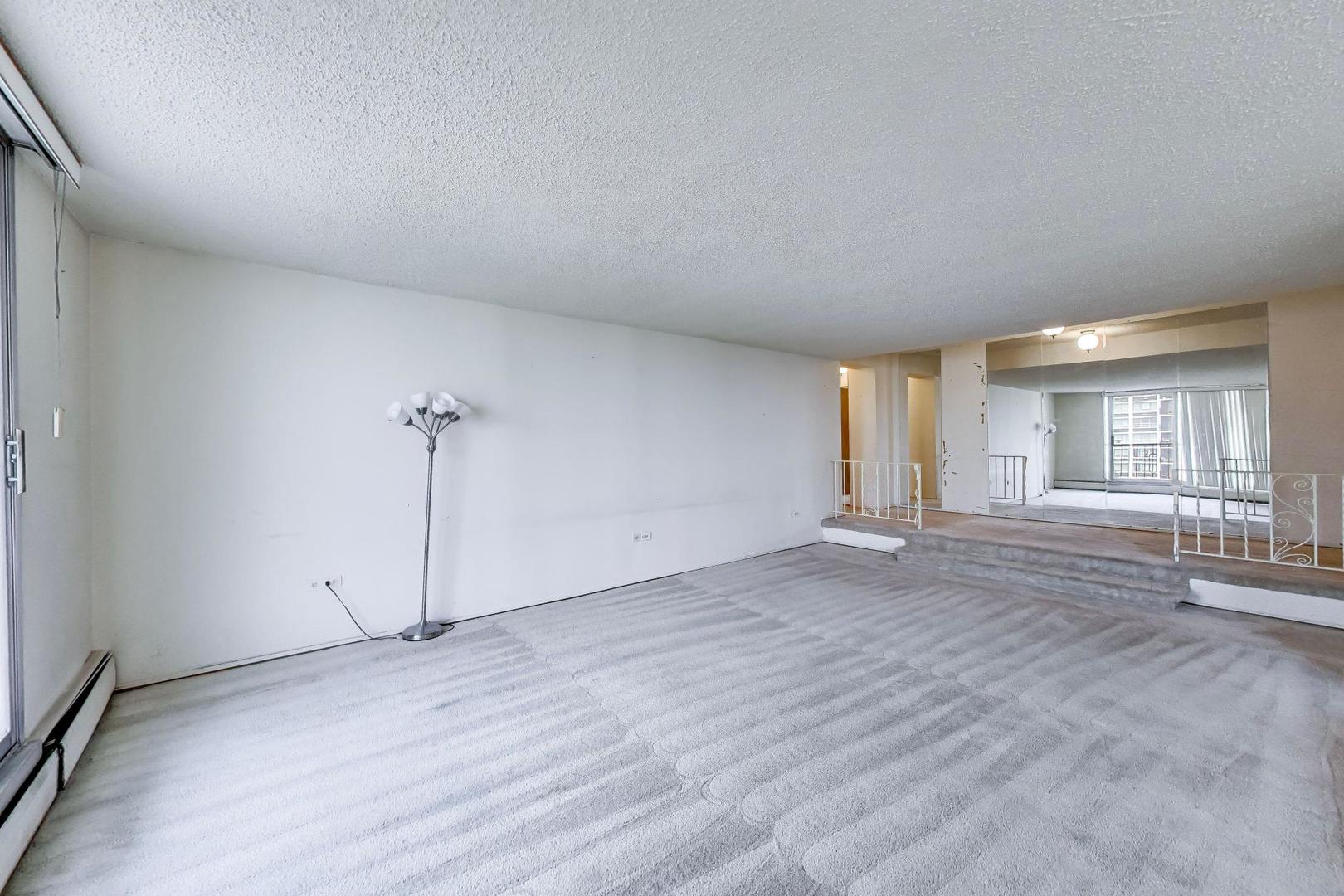 8809 W Golf Road 7f Property Photo 4