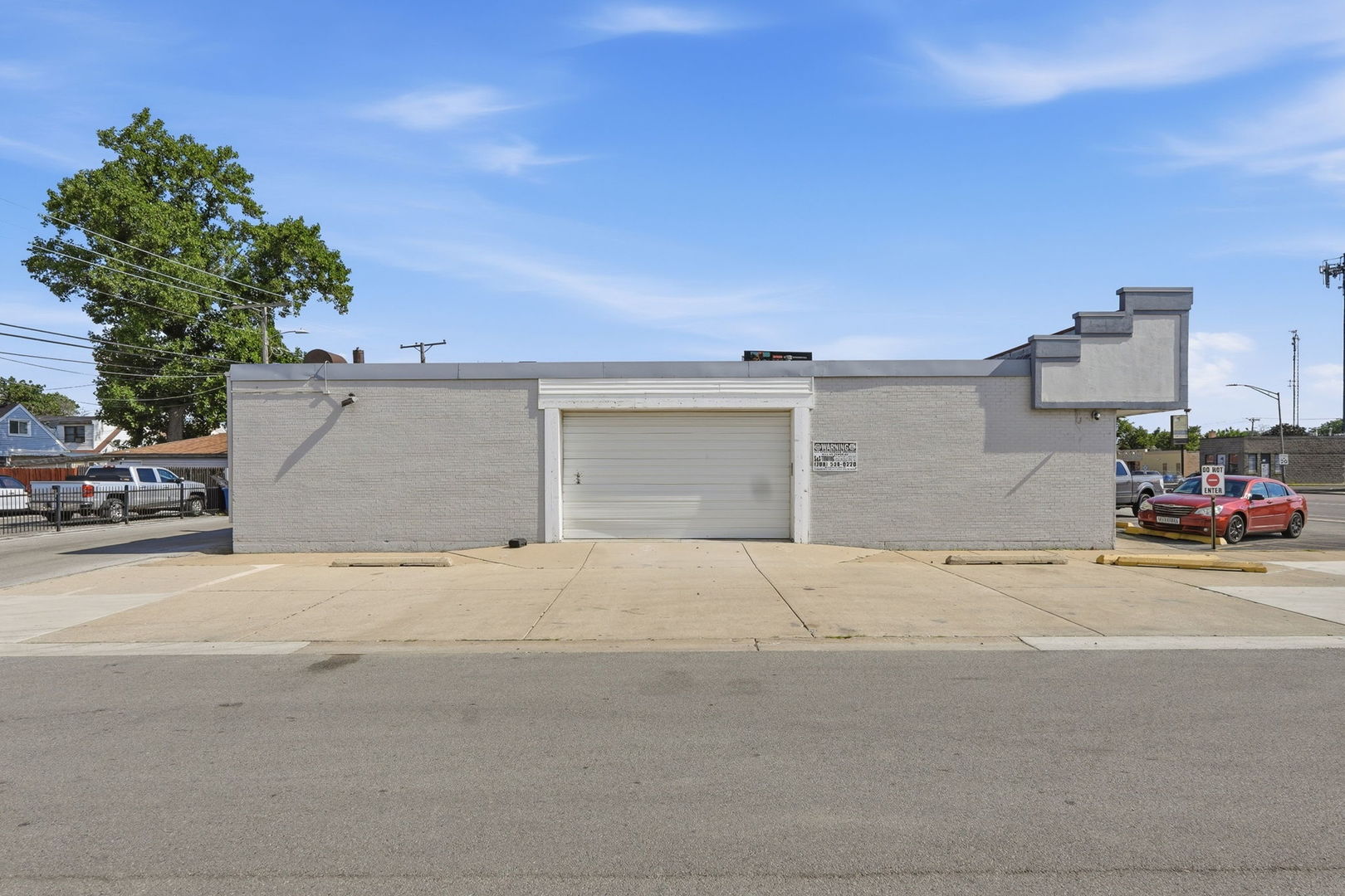 1610 N Mannheim Road Property Photo 14