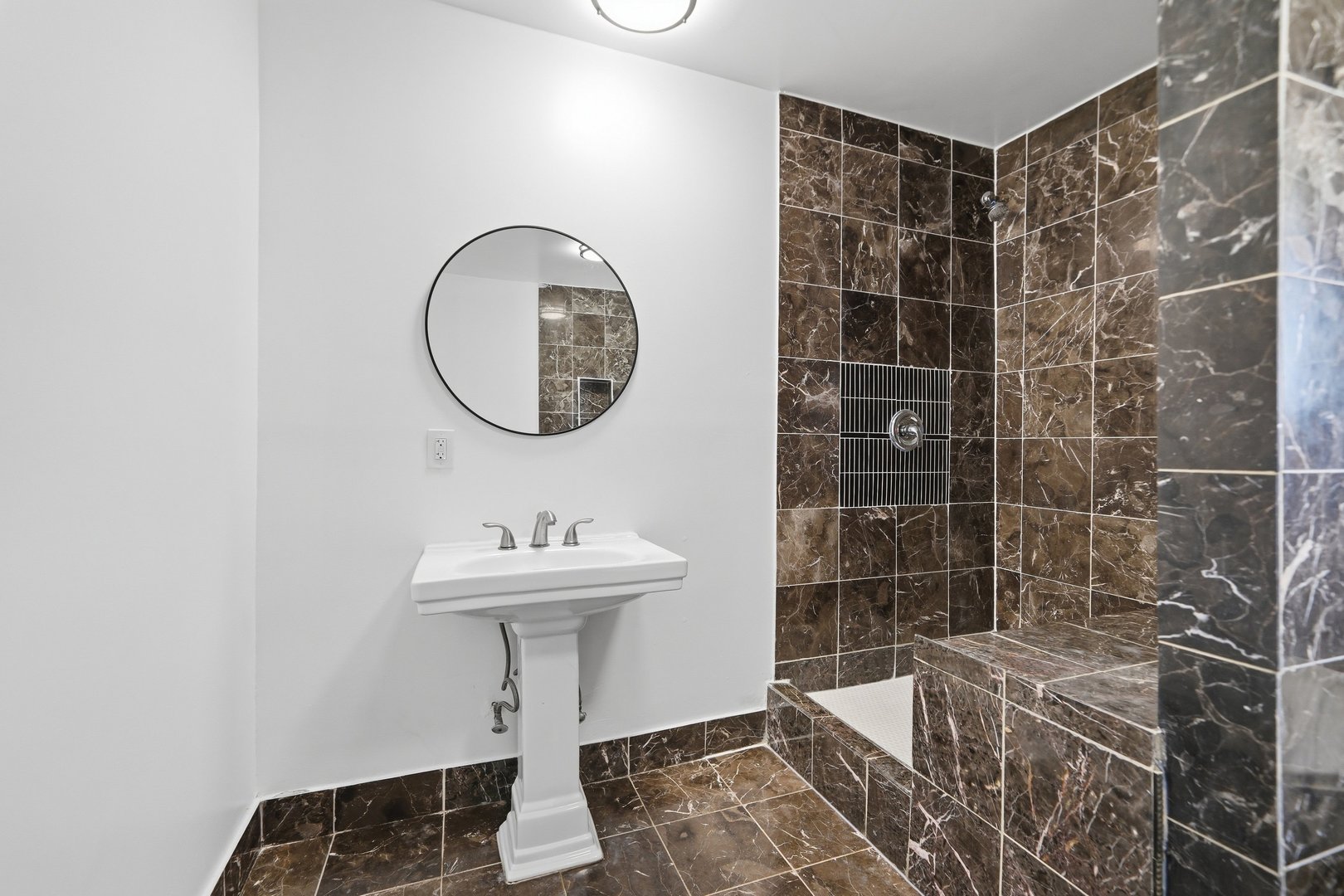 11715 S Parnell Avenue Property Photo 18