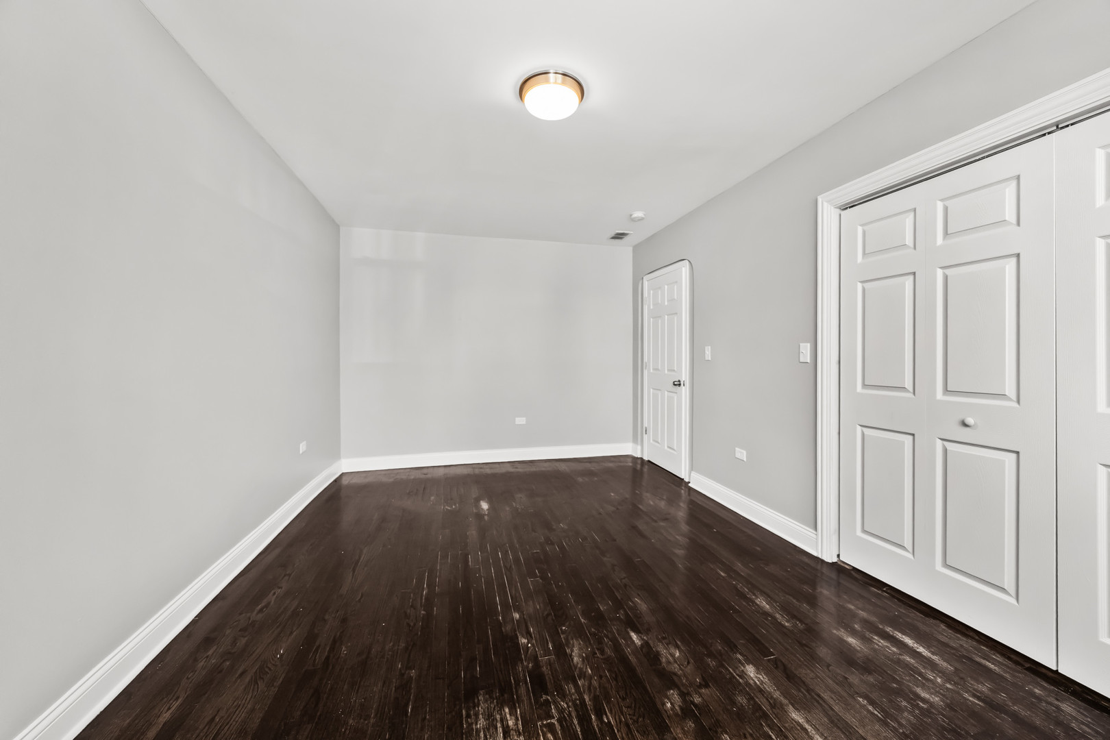 2207-09 N Mango Avenue Property Photo 10