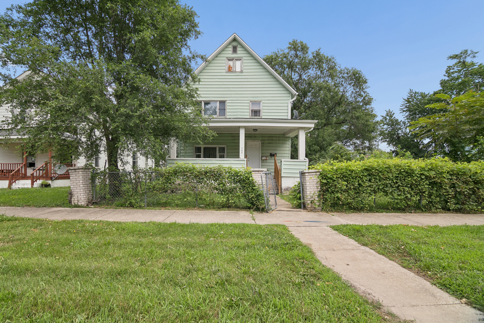 768 N Indiana Avenue Property Photo 1