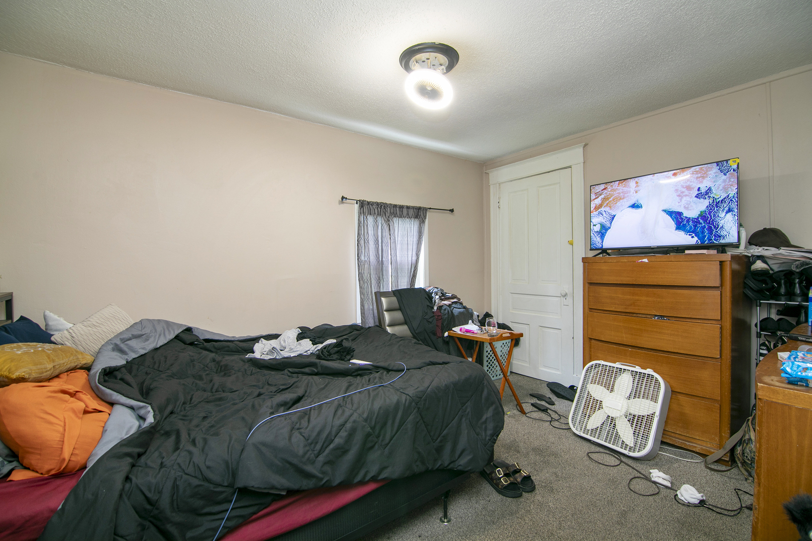 768 N Indiana Avenue Property Photo 7
