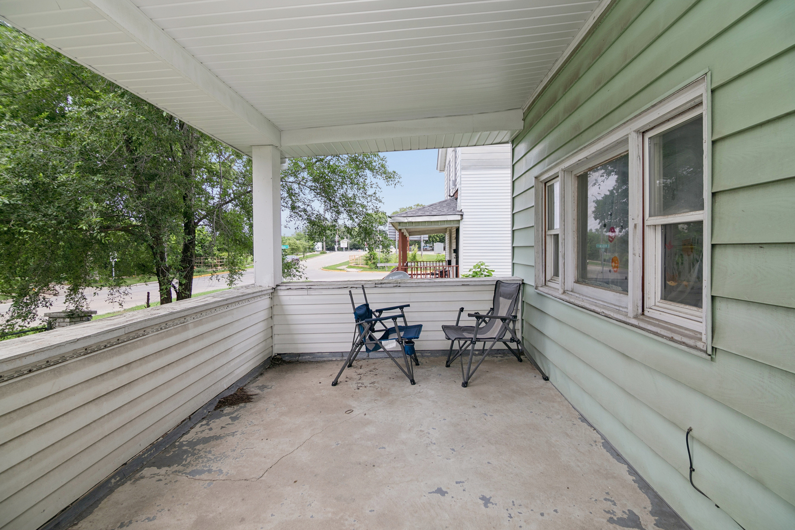 768 N Indiana Avenue Property Photo 10