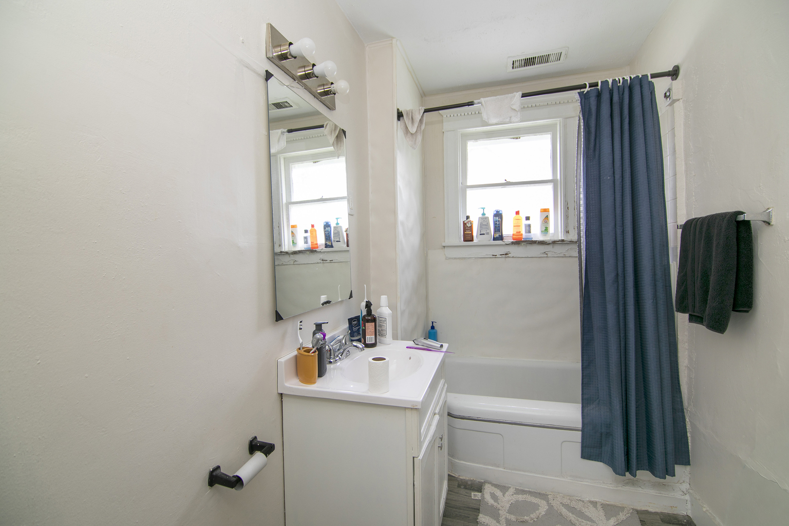 768 N Indiana Avenue Property Photo 11
