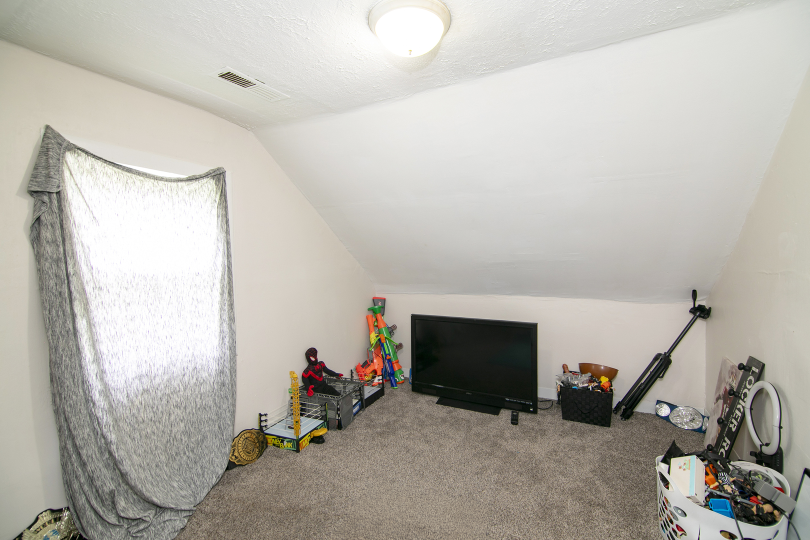 768 N Indiana Avenue Property Photo 12