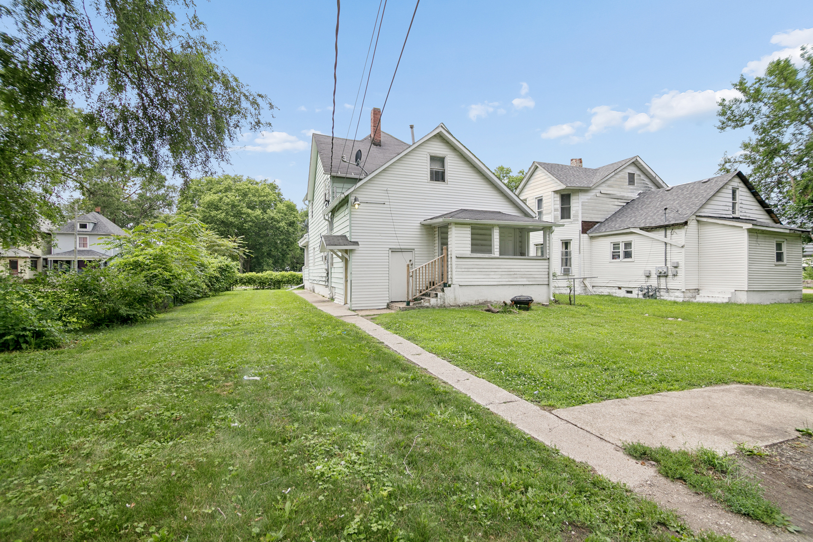 768 N Indiana Avenue Property Photo 17