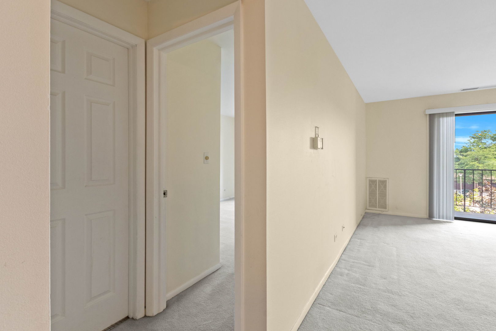 2100 Valencia Drive 300b Property Photo 7