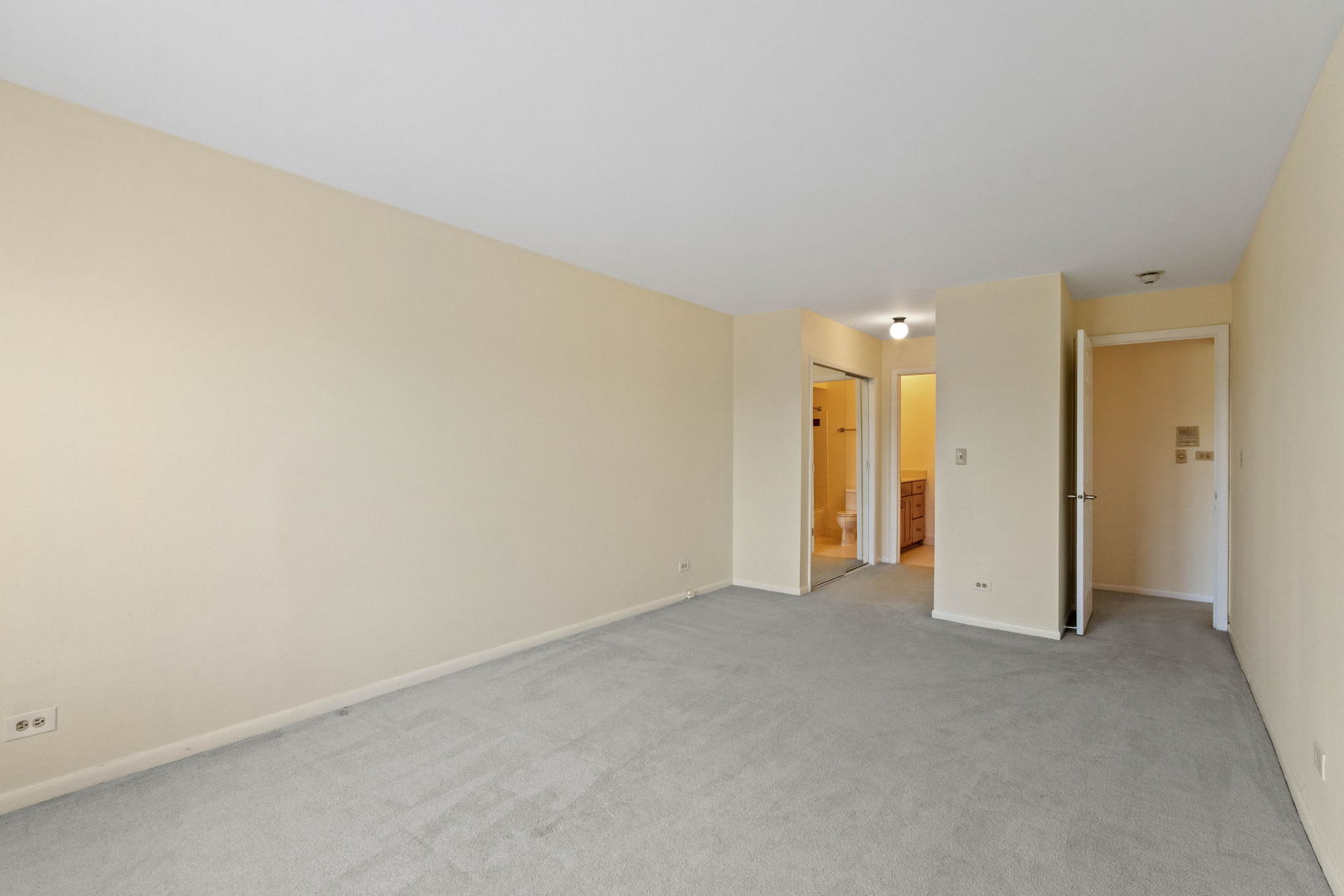 2100 Valencia Drive 300b Property Photo 13