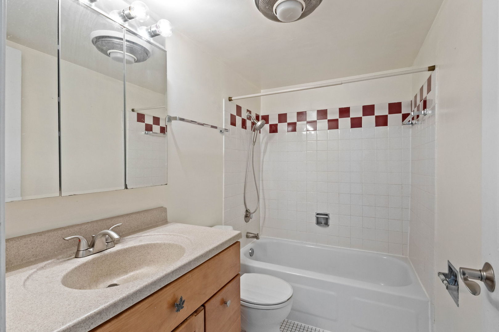 2100 Valencia Drive 300b Property Photo 20